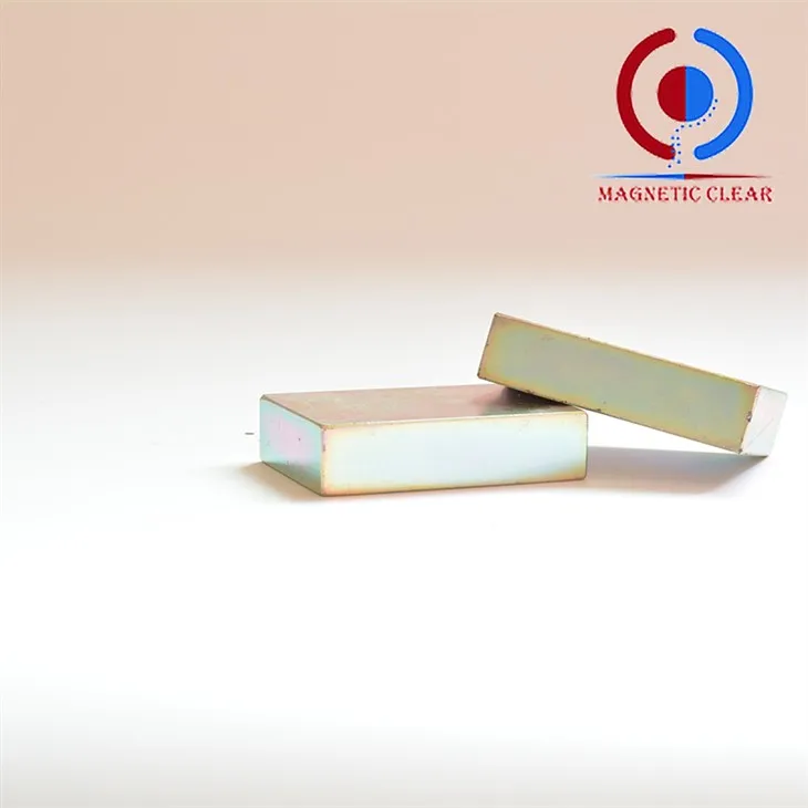 アルニコ永久磁石合金